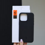 Чохол Spigen Core Armor 16 (black)