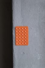 Силіконова наліпка-тримач (orange) - Зображення 2