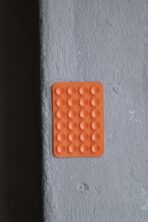 Силіконова наліпка-тримач (orange)