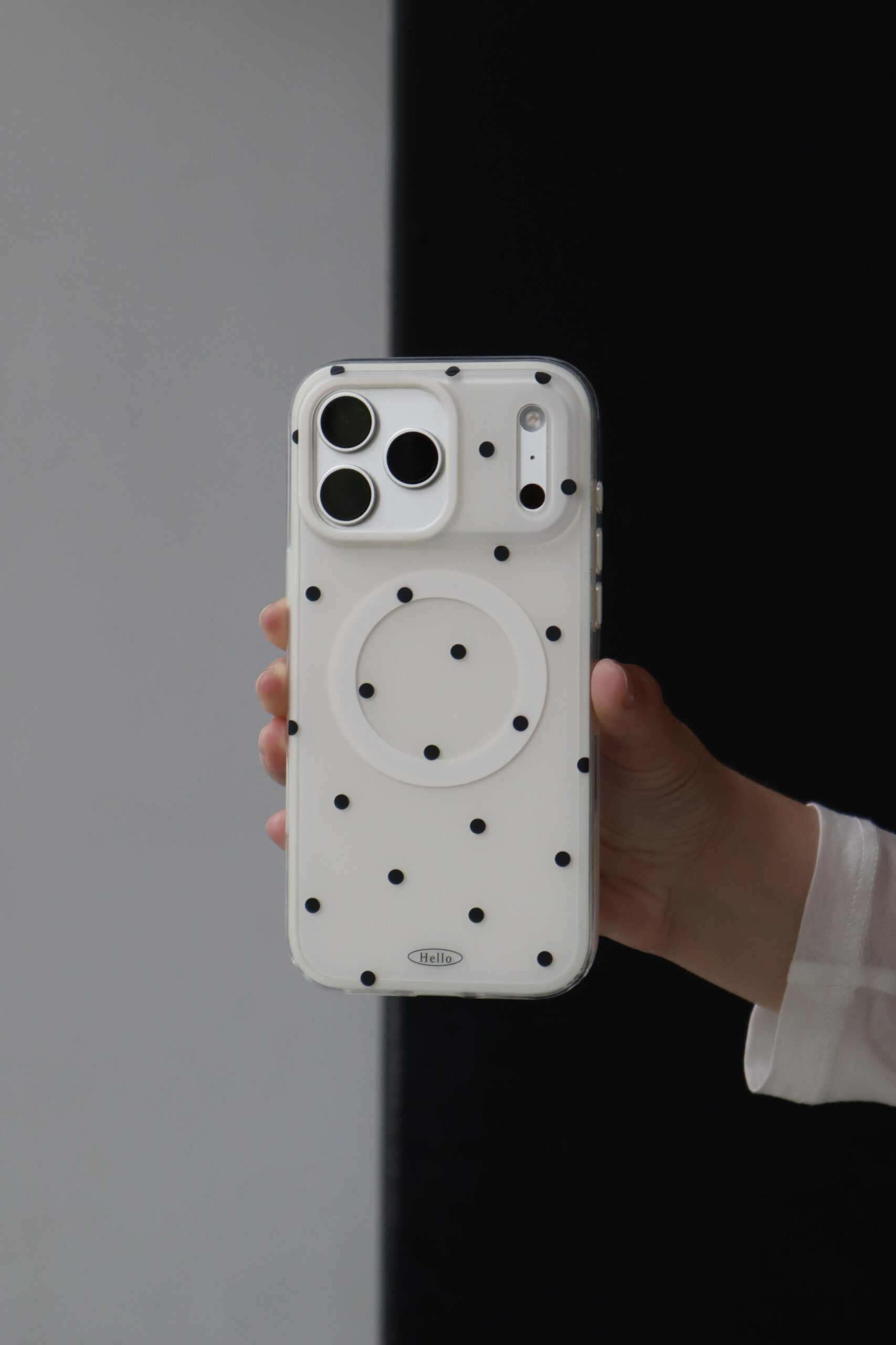 IMG_3698 Чохол Polka Dots Mag Safe 17 Pro - Зображення 1