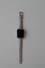 Ремінець Shiny Leather 38 mm/40mm/41mm/42mm (10 gen.) (light gray) - Зображення 2